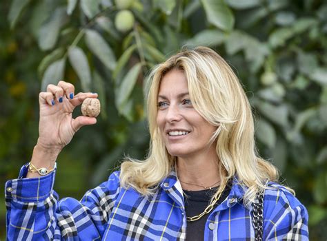 FEDERICA FONTANA E LE NOCI