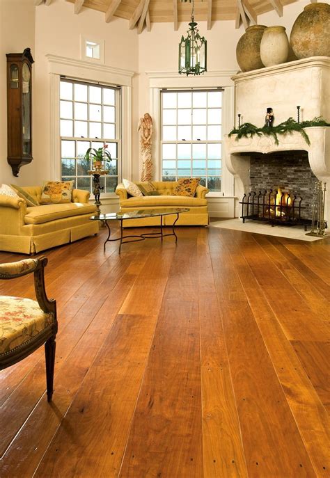 Living Room With Cherry Wood Floors | Floor Roma