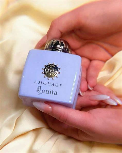 Amouage Lilac Love – Janita