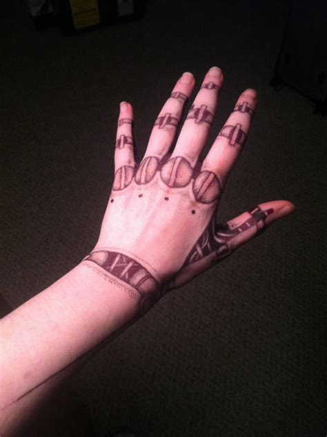 Drawing on my hand by wingedwolf94 on DeviantArt