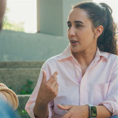 13 Traits of People Who Didn't Hear 'I Love You' as Kids, Psychologists