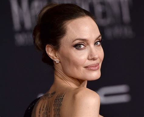 Angelina-Jolie – Greek Herald