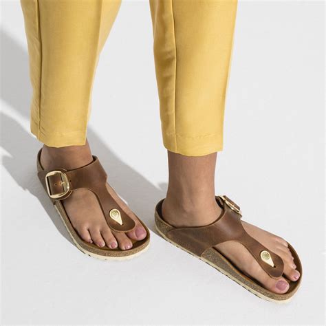 Gizeh Big Buckle Oiled Leather Cognac | BIRKENSTOCK
