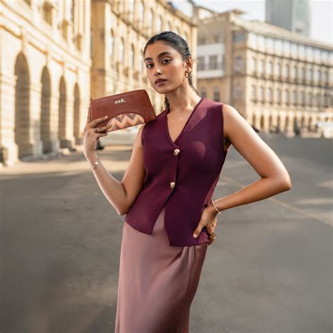 Arika Zipper Wallet - Taj Nakashi