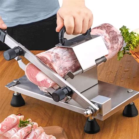 Differences Between Manual and Electric Meat Slicers | KitchenTechWiz