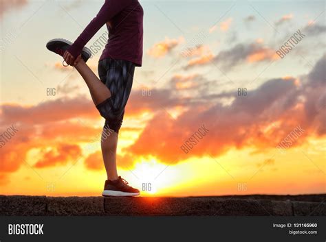 runner running sunset