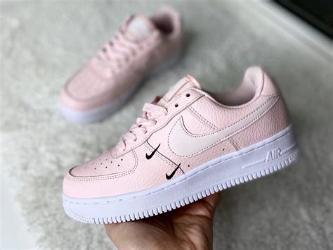 Купить Кеды Nike Air Force розовые - идеальное решение для лета