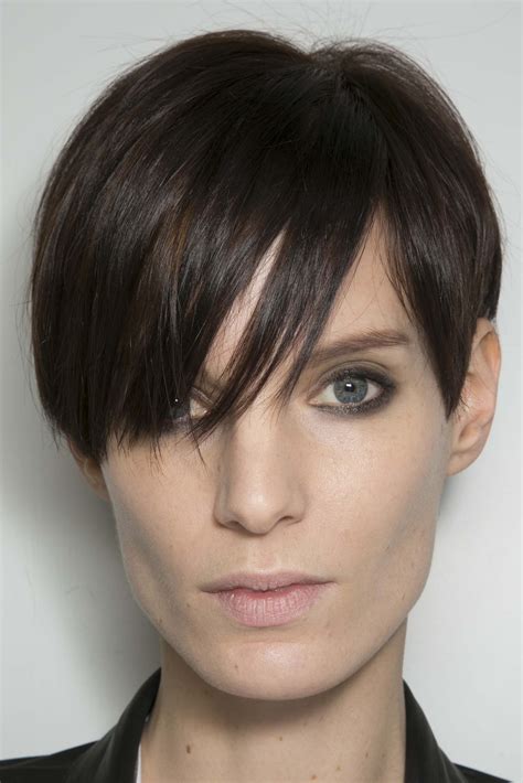 5 Best Short Haircuts for Square Faces in 2020 | All Things Hair USA