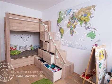 Детская двухъярусная кровать из массива дерева