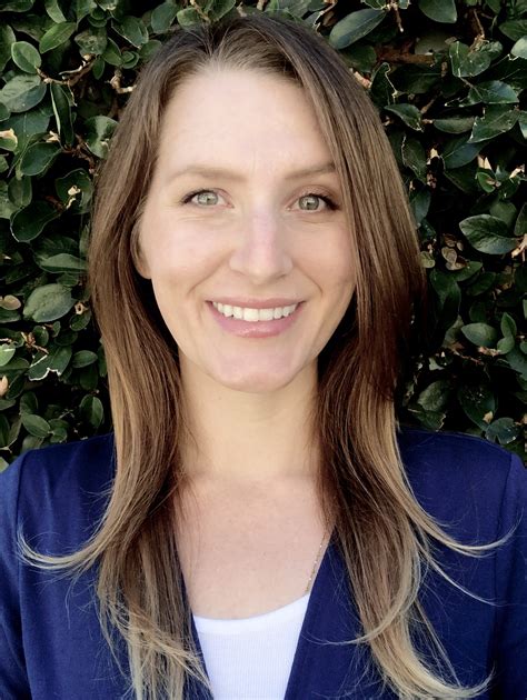 Kelly Hart — The Center for Connection: Pasadena psychology center