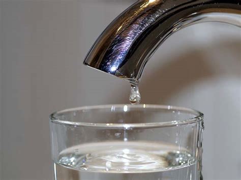 Медики указали на пользу воды из-под крана - Экспресс газета