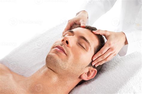 The Surprising Health Benefits Of Male On Male Massage, Backed By Science Image 18