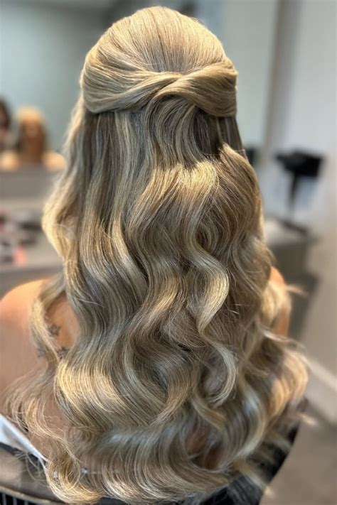 Twisted Loop Half Up Half Down Waves : Minimal Wedding Hairstyles