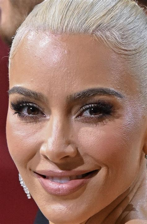 Celebrities With Eyes Close