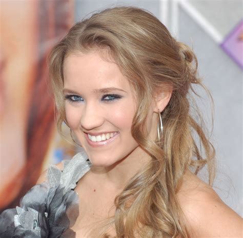 Papel de Parede Emily Osment Wallpaper para Download no Celular ou