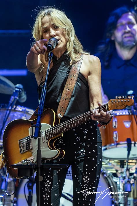 LIVE REVIEW: Sheryl Crow live at Waite Park Amphitheatre, Waite Park