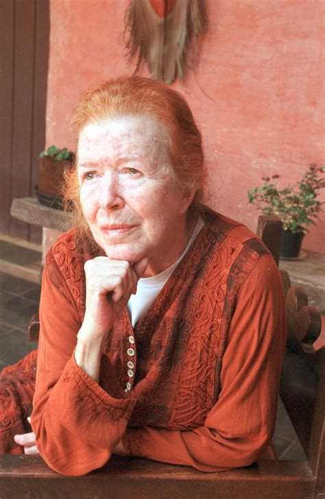 'Da Poesia' reúne obra de Hilda Hilst - Estadão