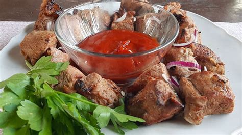 Вкусный шашлык из свинины. Сочный шашлык. Как замариновать шашлык ...