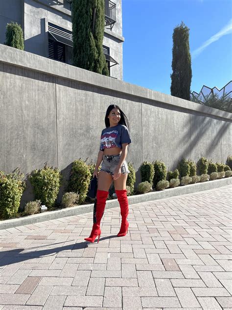 Fitness Babes - Hot #fitgirl Eva Andressa See more photos on http://www