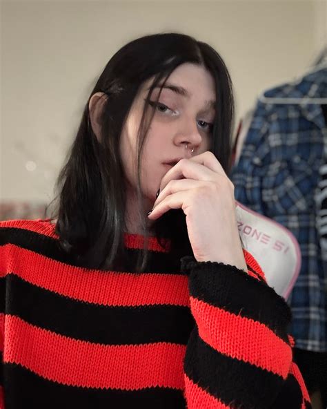 Elsa ️ | Paws at you!🐾🩷 . . . . . #trans #egirl #goth #emo #emogirl #