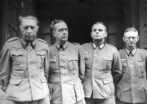 2 мая 1945 года советские войска завершили разгром берлинского ...