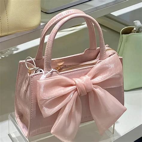 bow clutch bag pink brand  pretty cute depop