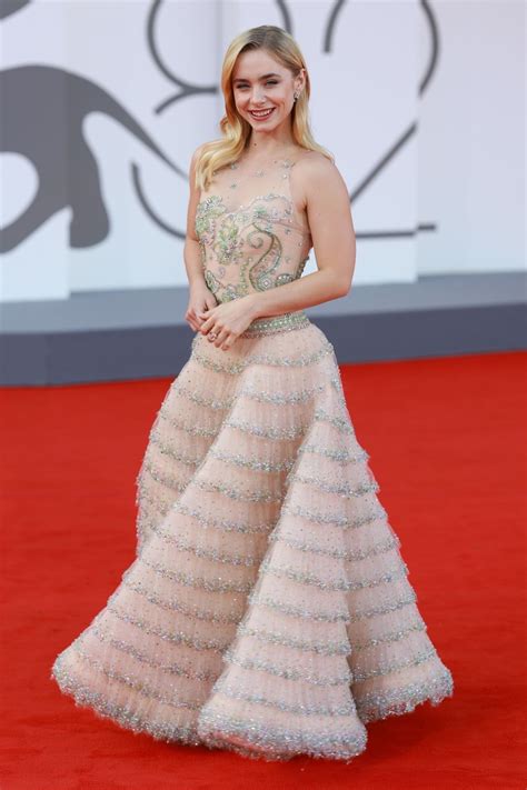 CelebMafia - Celebrity Style, Fashion, Clothes, Outfits, Photos, Videos