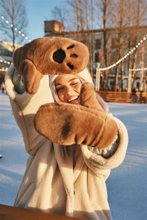 Фотосессия на катке девушка | Фотосессия, Рождественские фотосессии ...