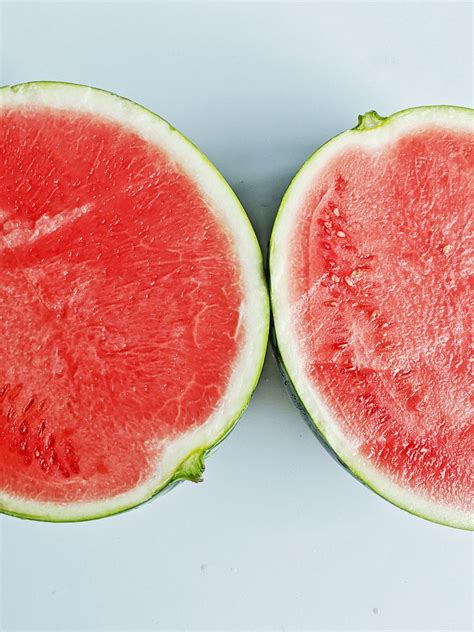 Feeling Bloated from ‘Healthy’ Fruit? Here’s What’s Really Going On