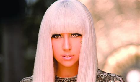 Lady Gaga - Toute sa biographie avec Chérie FM