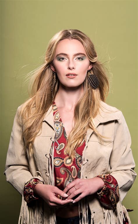 Inside look at how the hsn presenters prepare for shows 3