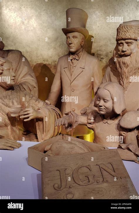 Human-sized figures with Johann Georg Niederegger in marzipan ...