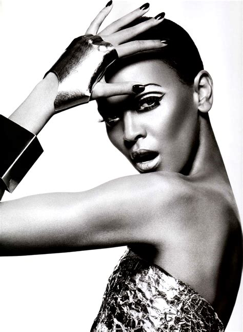 Daily Fashion 4 Us: Fashion Models Vogue