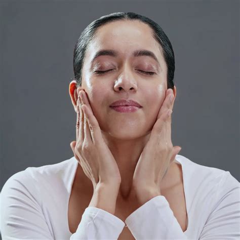 Pore Minimizing Serum: 10% Niacinamide & Calendula - Kass
