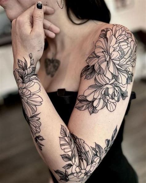 30 Elegant Flower Tattoo Design Ideas | Tatuagem mulher, Inspiração ...