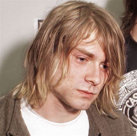 Kurt Cobain | Hair cuts, Nirvana kurt cobain, Kurt cobain short hair