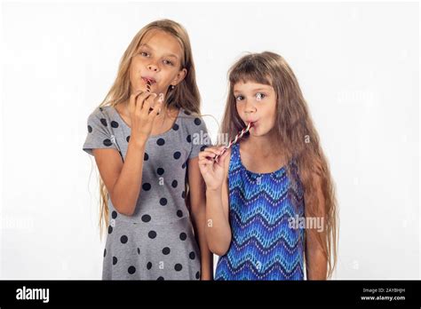 Children lollipops hi-res stock photography and images - Alamy