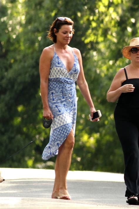 countess-luann-de-lesseps-walks-her-dog-out-in-hamptons-08-23-2017_7
