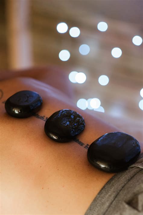 minute hot stone swedish massage sawadee thai massage