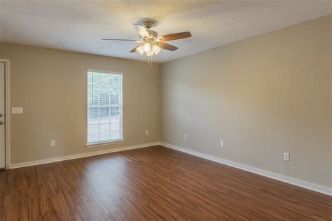 1255 Louisville St, Starkville, MS 39759 - Townhome Rentals in ...