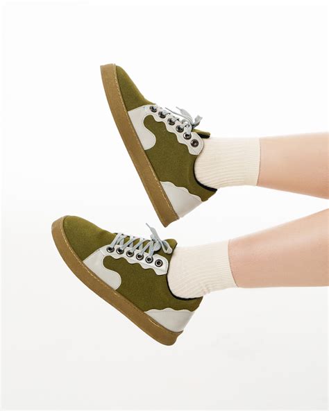 کفش راحتی زنانه استرادیواریوس مدل Stradivarius Sneakers - SKGw52