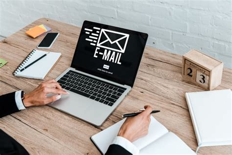 Тема листа для email-розсилки: 14 порад, як краще написати – para.school