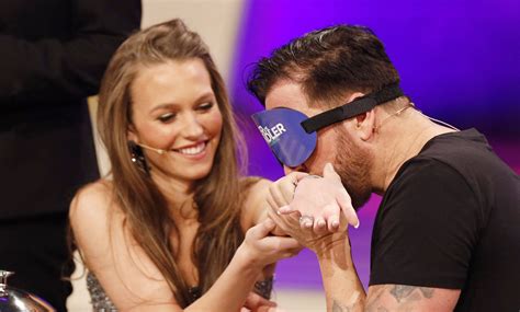 Laura Müller zeigt für Geld ihre Brüste – Wendler hält die Kamera