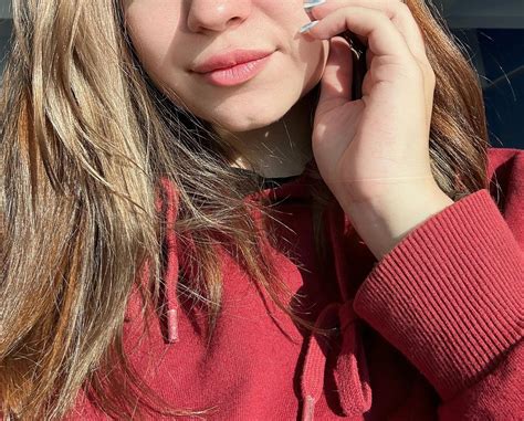 Do my buttocks make you peppy? : r/AmateurContent