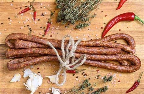 carnati de plescoi semiafumati magazinul hoinar