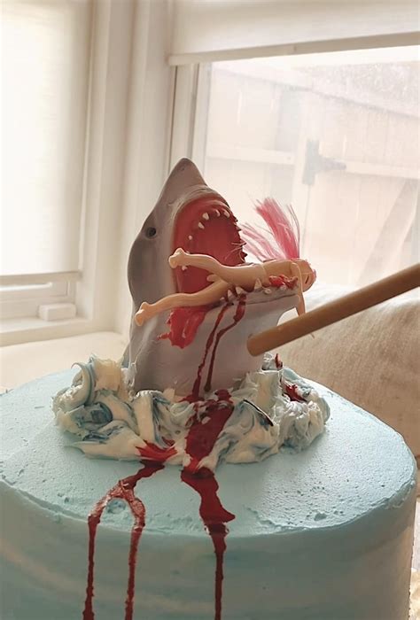 how to make a terrifying jaws cake – almost makes perfect