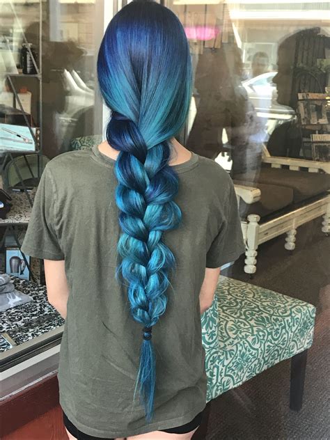 Girls with blue hair – Artofit