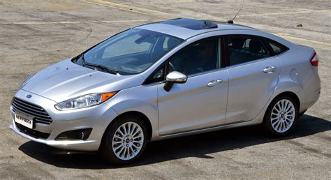 Fiesta Titanium Sedan