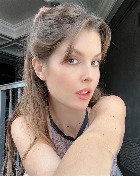 Amanda Cerny's Instagram, Twitter & Facebook on IDCrawl