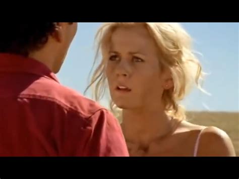 McLeod's Daughters (2001)